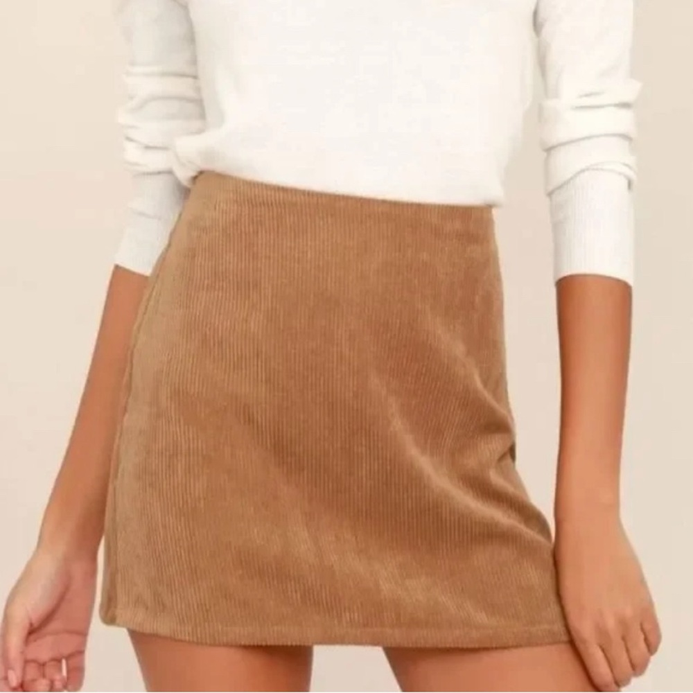 Lulu’s brown corduroy mini skirt (EUC)